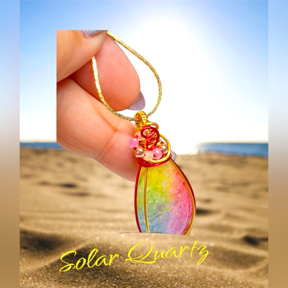 🌈Colorful solar quartz in gold and dark pink